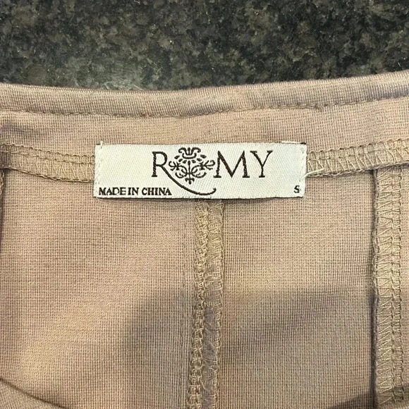 👗Adorable ROMY dress size S - Picture 5 of 6